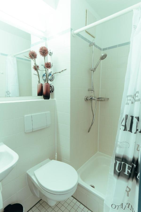 Apartment Modern Und Gemuetlich Ggue. Uni-Passau, Tg-Stellplatz, Balkon Exterior photo