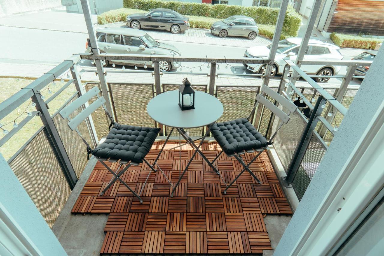 Apartment Modern Und Gemuetlich Ggue. Uni-Passau, Tg-Stellplatz, Balkon Exterior photo